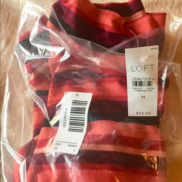 SOLD!!!   💝NWT Ann Taylor LOFT Red Striped Turtleneck Tee - Picture 6 of 6